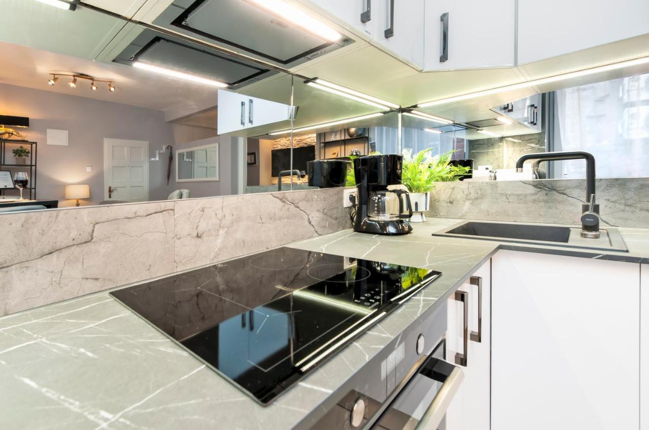 Bella Campagna - Luxury Two Bedroom Apartment Ровинь Экстерьер фото